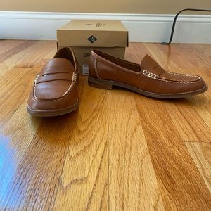 Sperry Seaport Penny loafer